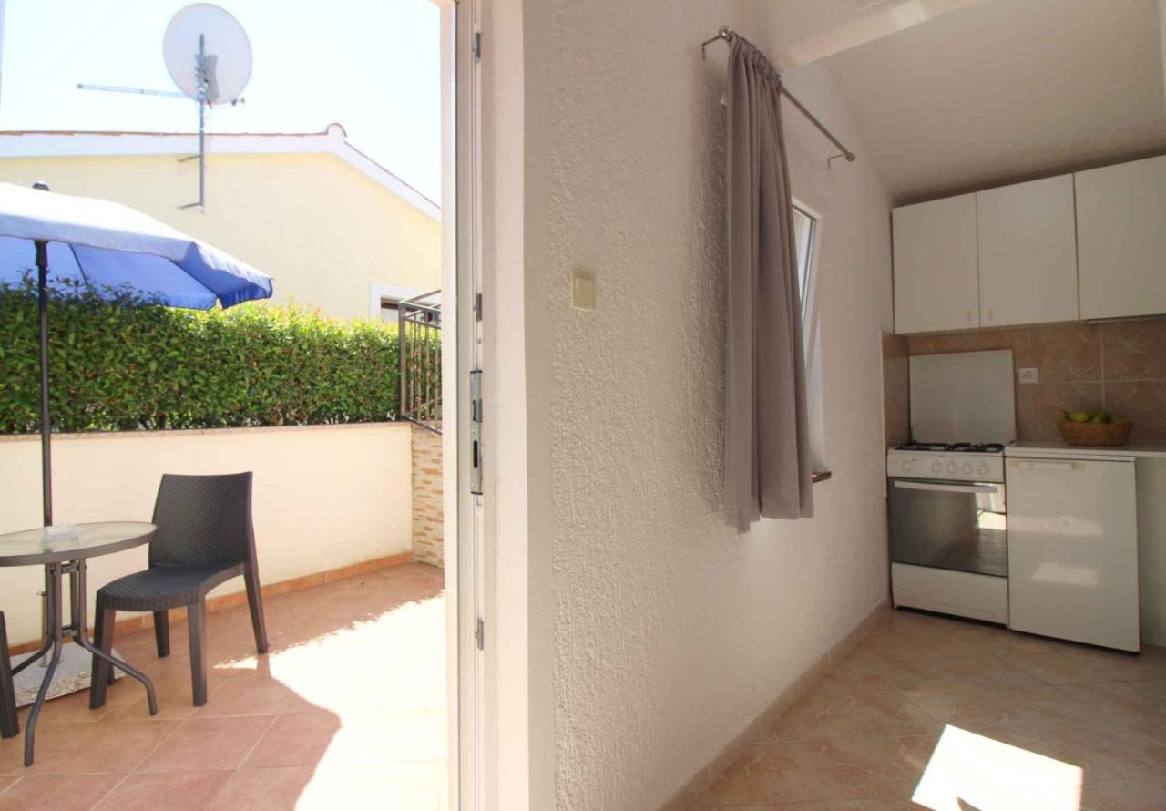 In Porec/istrien 10215 Apartment Poreč