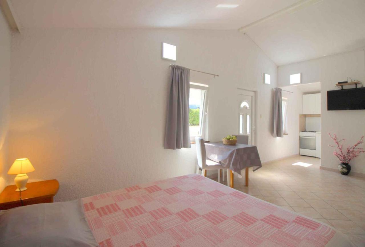 In Porec/istrien 10215 Apartment *