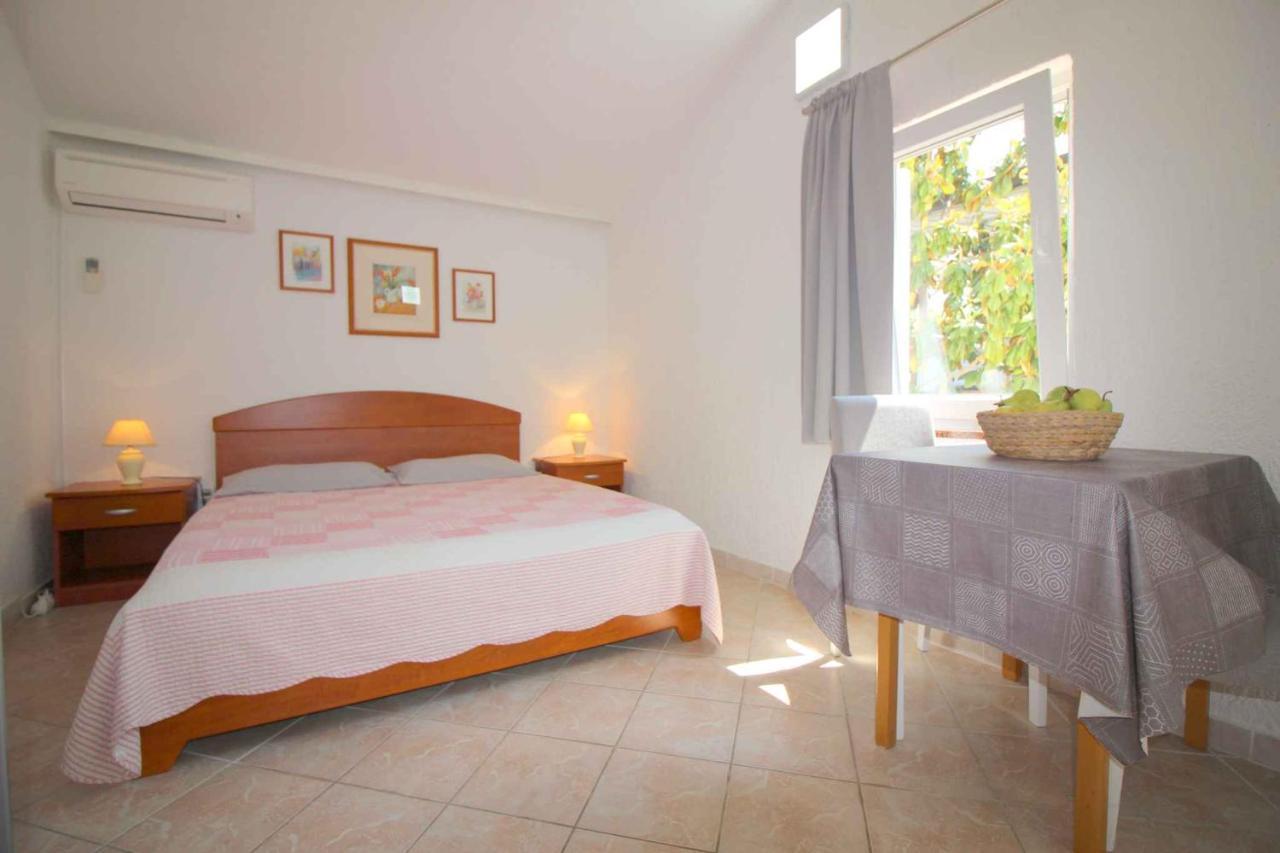 Studio In Porec/Istrien 10215 * Porec